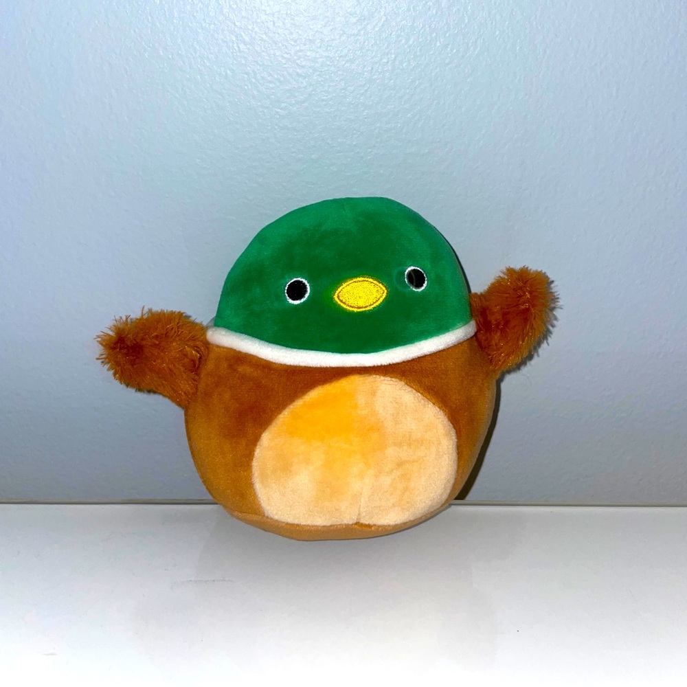 Brand New Avery the Duck 5” From Cosco Box Set